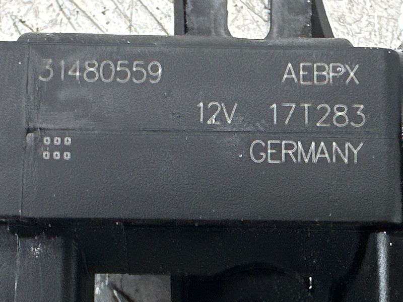 Клапан вакууму 31480559 Volvo XC60