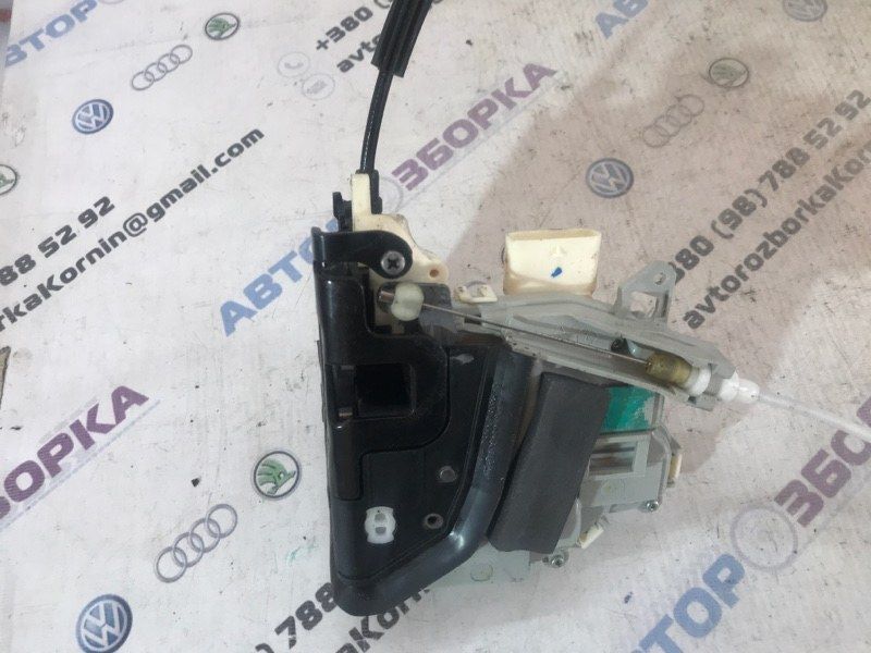 Замок двери 8J1837016D Audi Q7