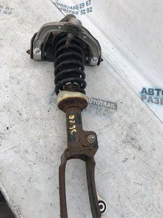 Стійка амортизатора 7L8412022BQ Audi Q7