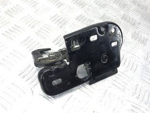 Стопорний гак капота 3C0823480A Volkswagen Touareg