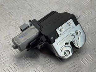 Замок крышки багажника Volkswagen Touareg