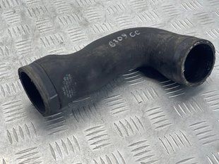 Патрубок интеркулера 1K0145834AJ Volkswagen CC