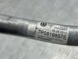 Трубопровід системи охолодження 7P0819857E Volkswagen Touareg