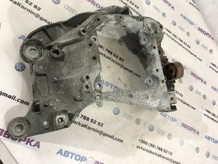 Траверса коробки передач 4G0399263AC Audi A6