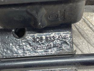 Петля двери нижняя 3C8833411B Volkswagen CC