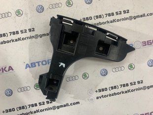 Кронштейн заднього бампера 30763440 Volvo XC60