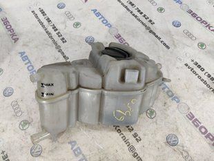 Розширювальний бачок 4H0121403 Audi A8