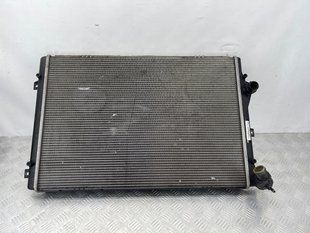 Радиатор охлаждения двигателя 5K0121253B Volkswagen CC