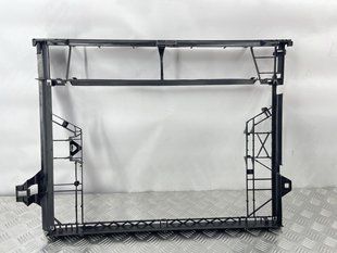 Рамка радиатора 7P0121093D Volkswagen Touareg