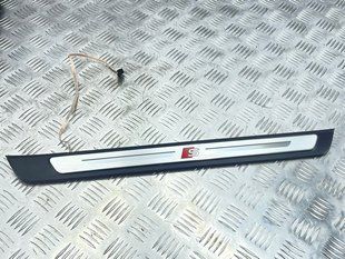 Накладка порога 4K0947406A Audi A6