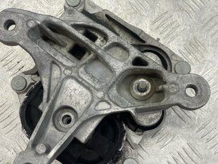 Кронштейн опори КП 4G0399115G Audi A7