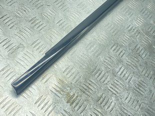 Молдинг / ущільнювач пазу скла 4M0853283CT94 Audi Q7