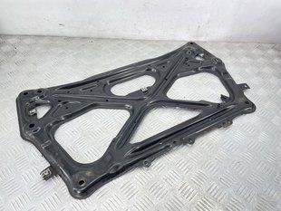 Распорка подрамника 4H0399345Q Audi Q5