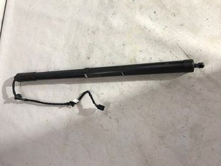 Приводной блок крышки багажника 7P6827851DIIT Volkswagen Touareg Volkswagen Touareg