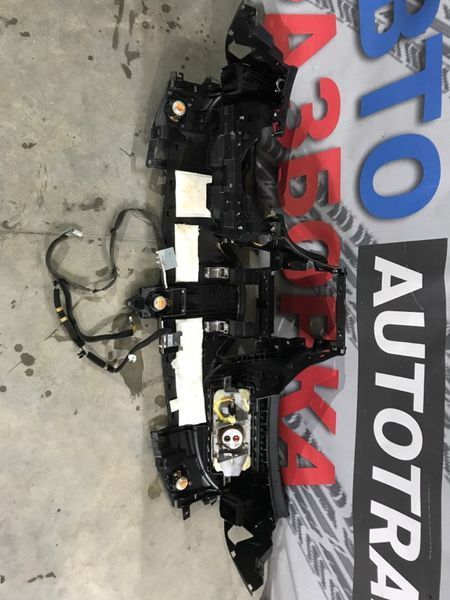 Торпедо з подушкою безпеки 682004GF0A Infiniti Q50