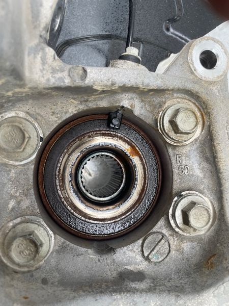 Поворотний кулак задній лівий E1GC5B758AF Ford Edge Ford Edge, Lincoln MKX, Lincoln Nautilus