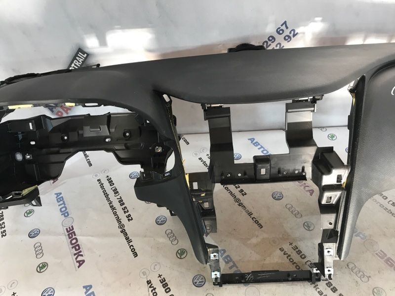 Торпедо з подушкою безпеки 682004GF5A Infiniti Q50