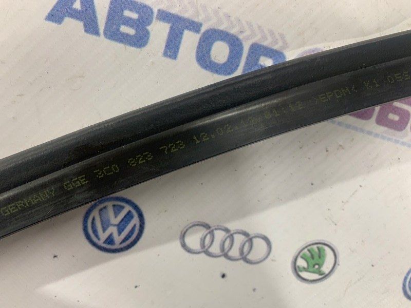 Гумовий ущільнювач 3C0823723 Volkswagen CC
