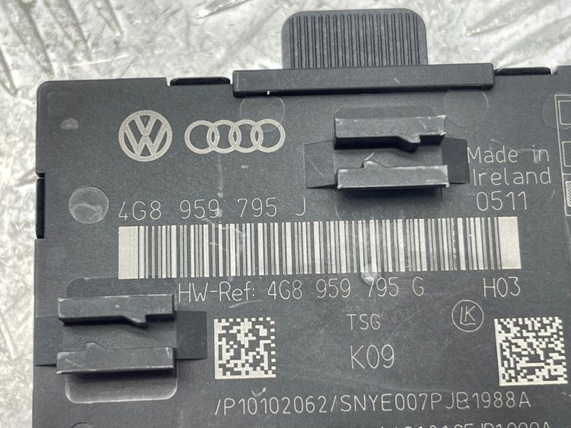 Блок керування дверей Audi A6