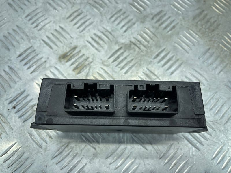 Блок керування багажника 31386707 Volvo XC60