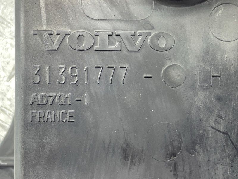 Кронштейн крила 31391777 Volvo XC90