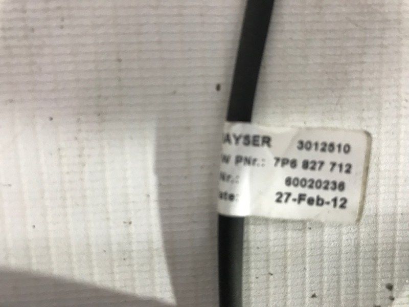 Захисний молдинг правий 7P6827712 Volkswagen Touareg Volkswagen Touareg