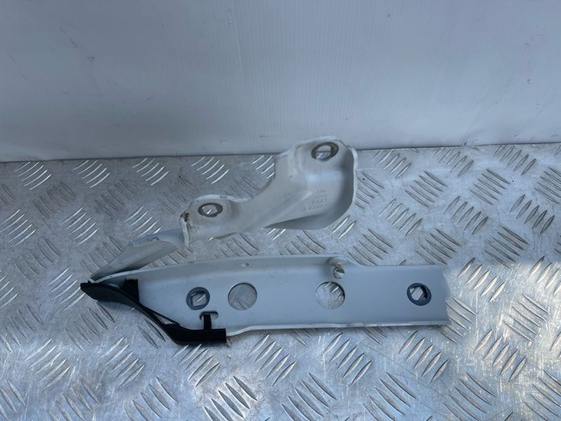 Петля капота 4G8823302E Audi A6