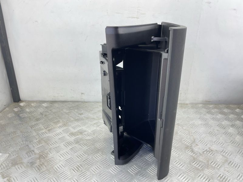 Бардачок / ящик для речей 31688609 Polestar 2
