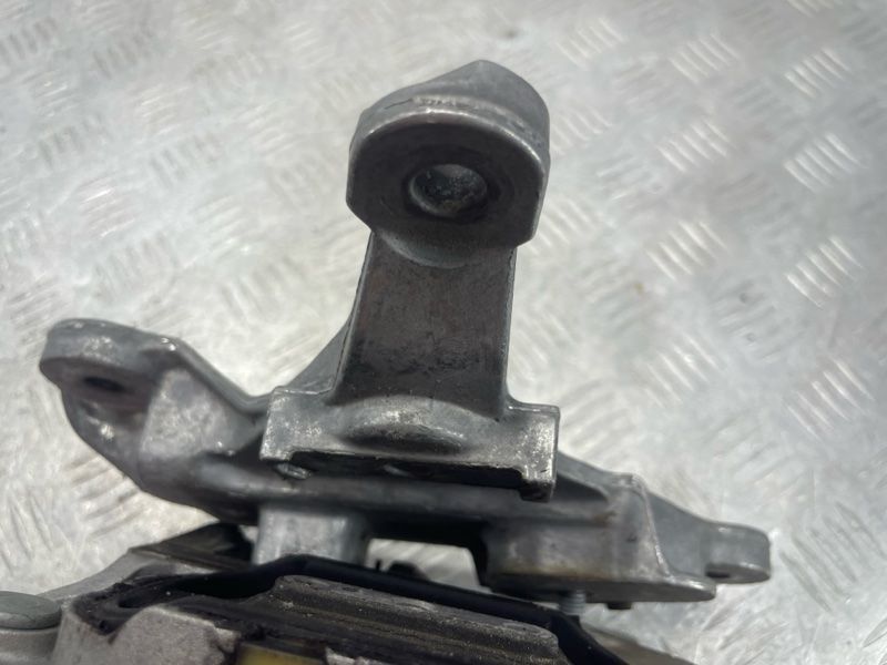Кронштейн опори КП 4G0399115G Audi A7