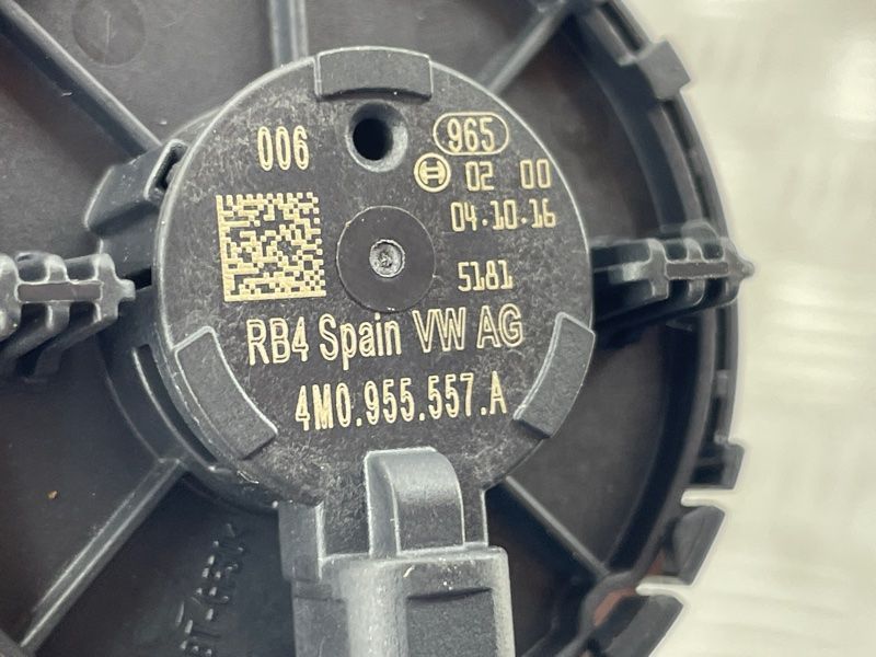 Датчик удару 4M0955557A Audi Q7