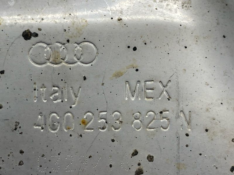 Наклдка труби глушника 4G0253825N Audi A6