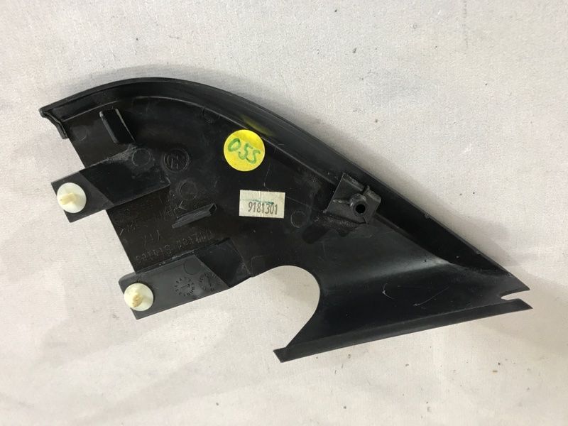 Накладка двери 561837993 Volkswagen Passat