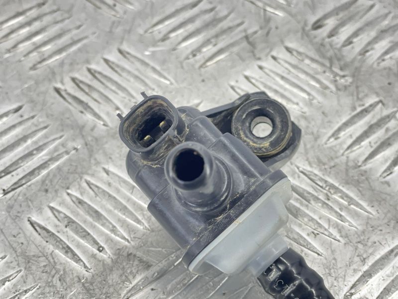 Клапан вентиляції паливного бака 31321694 Volvo XC60 Volvo S60, Volvo S60 Cross Country, Volvo S90, Volvo V60, Volvo V60 Cross Country, Volvo V90, Volvo V90 Cross Country, Volvo XC60, Volvo XC70, Volvo XC90