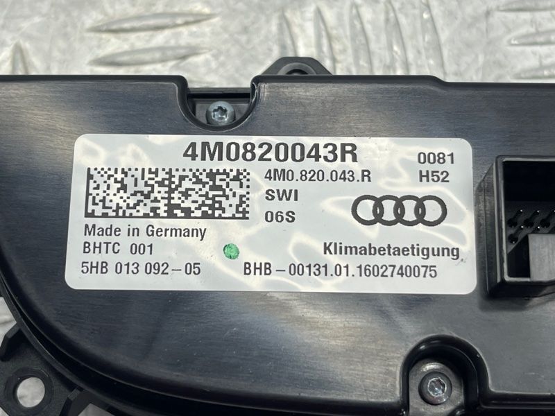 Панель управления климат-контролем 4M0820043RSWI Audi Q7