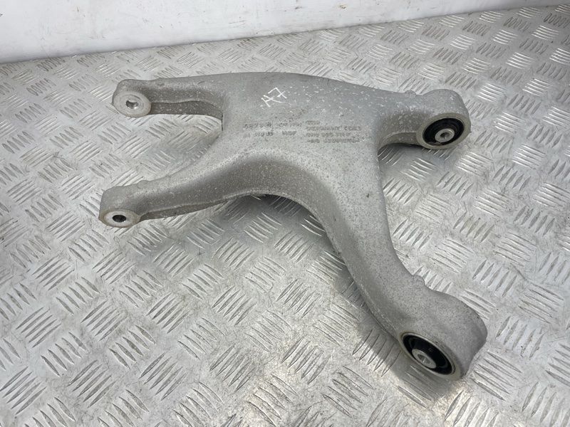 Рычаг задней подвески нижний 8R0505311F Audi A7
