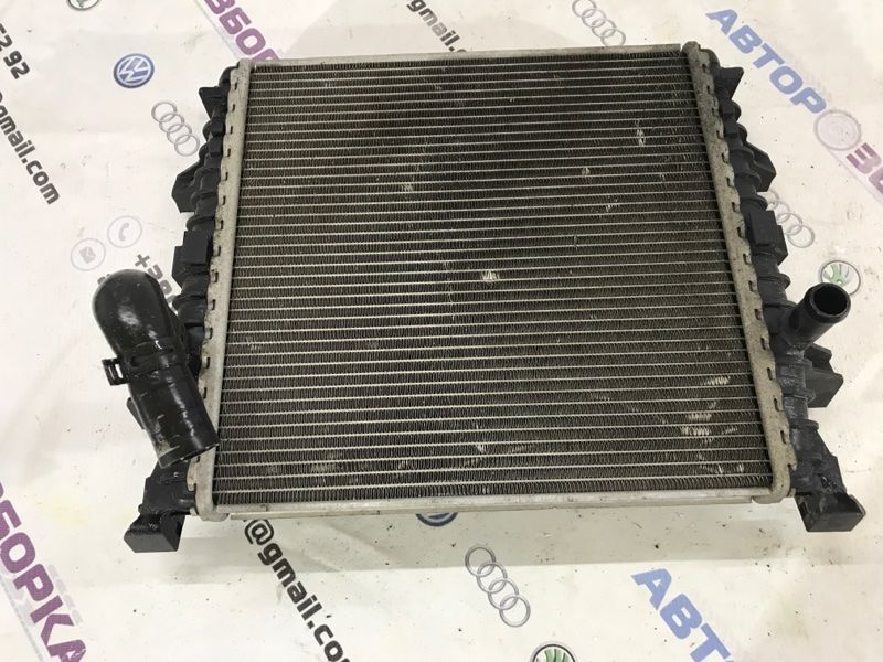 Радіатор охолодження двигуна додатковий 7L8121212A Audi Q7