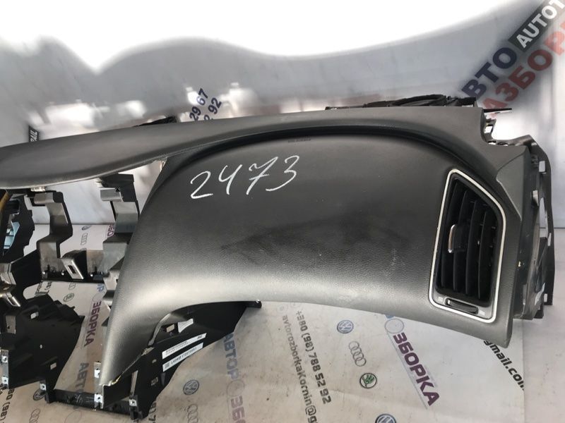 Торпедо з подушкою безпеки 682004GF5A Infiniti Q50