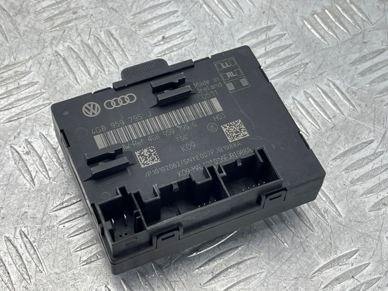 Блок керування дверей Audi A6