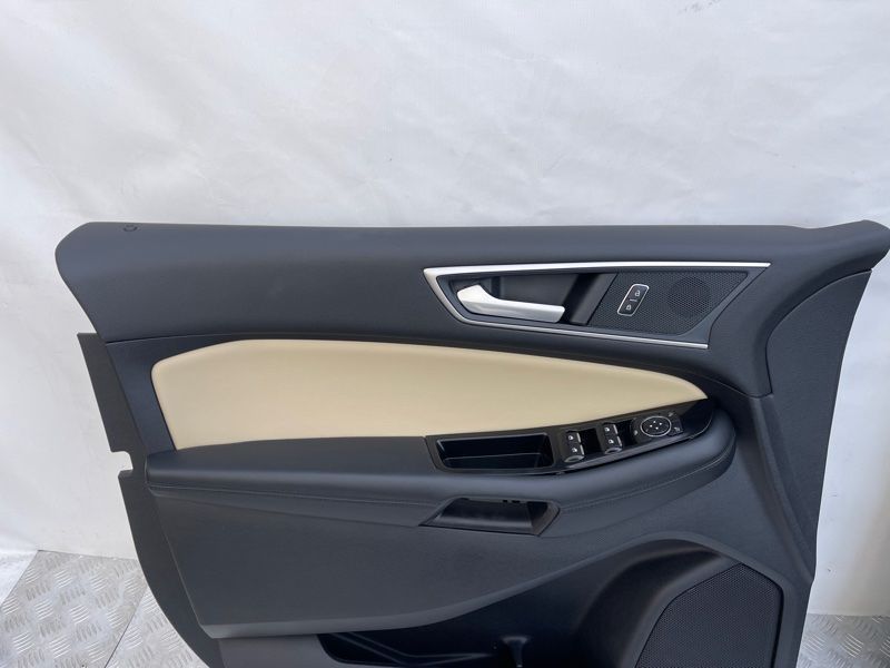 Карта / Обшивка двери Ford Edge
