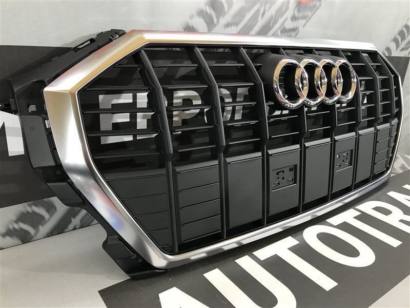 Решетка радиатора 83A853651 Audi Q3