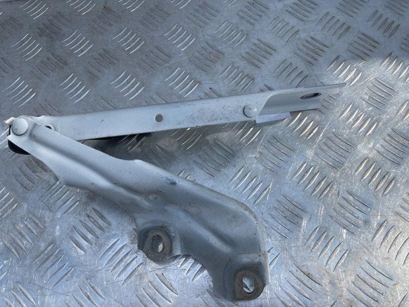 Петля капота 4G8823302E Audi A6