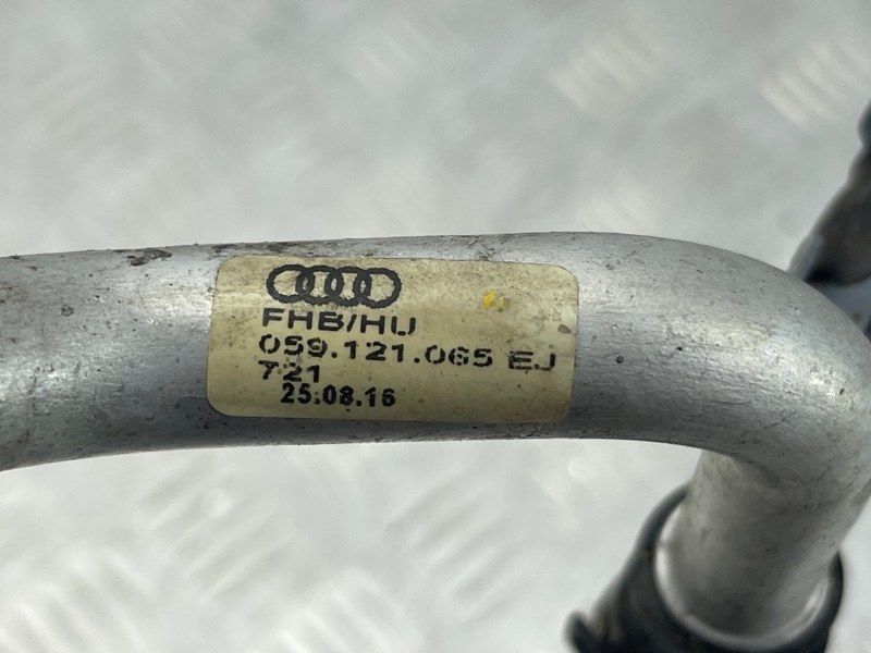 Трубопровід системи охолодження 059121065EJ Audi Q7