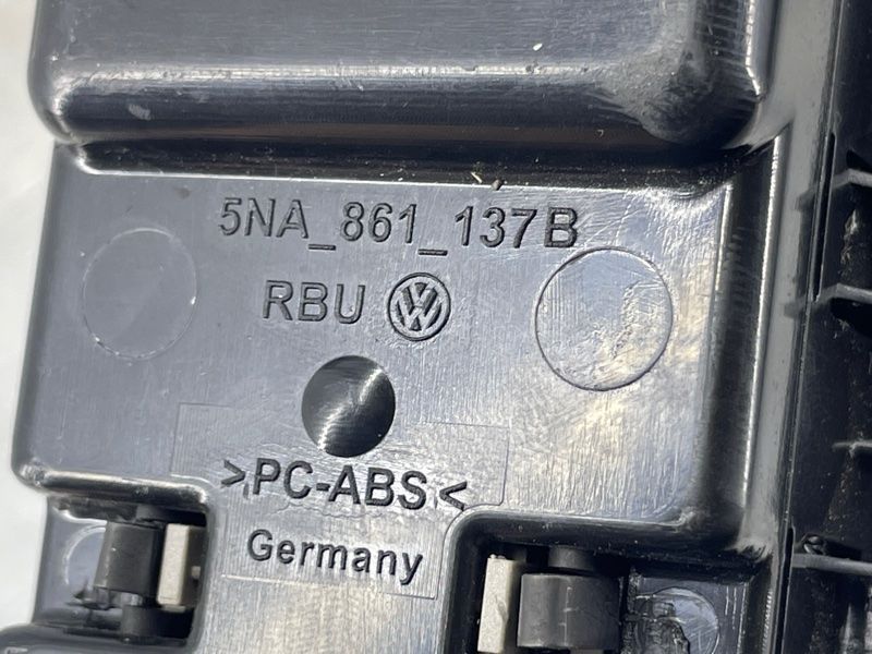 Плафон освітлення салону 5TA947291B Volkswagen Tiguan
