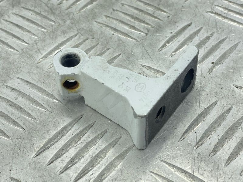 Петля дверей 8S0833404A Audi Q7