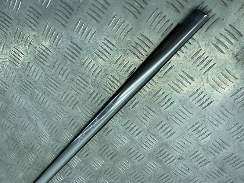 Молдинг дверей хром Volkswagen Touareg