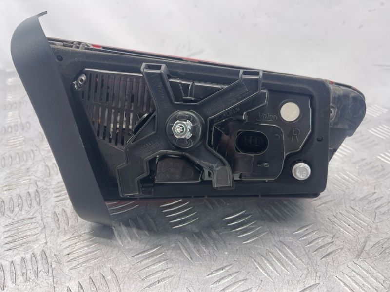 Стоп / Фонарь внутренний 4G5945094E Audi A6