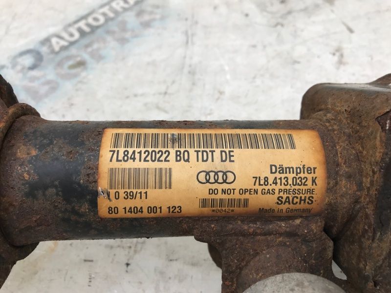 Стойка амортизатора 7L8412022BQ Audi Q7