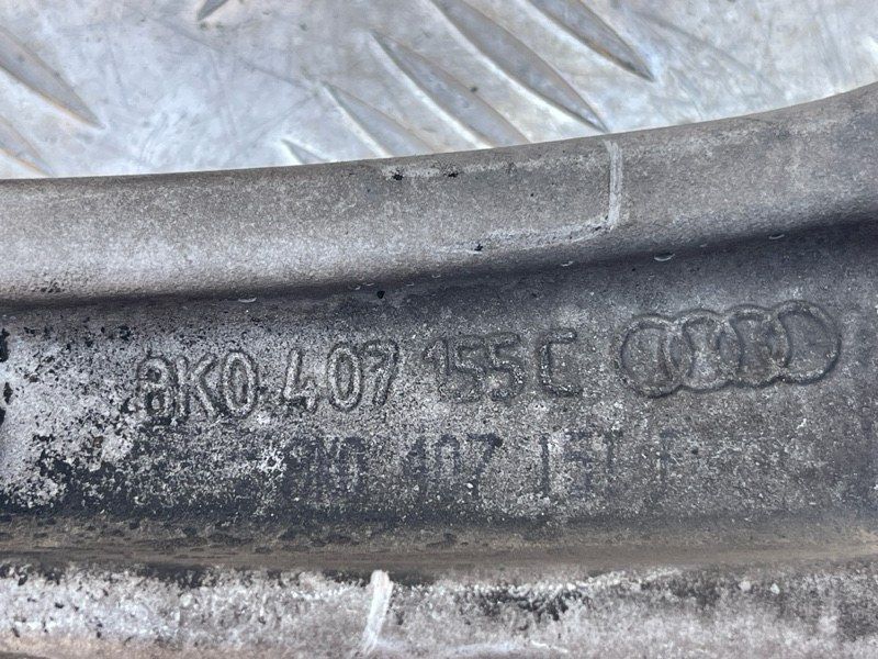 Важіль передньої підвіски несучий нижній лівий 8K0407155C Audi A6 Audi A4, Audi A4 Allroad, Audi A5, Audi A6, Audi A7, Audi Q5, Audi RS5, Audi RS7, Audi S4, Audi S5