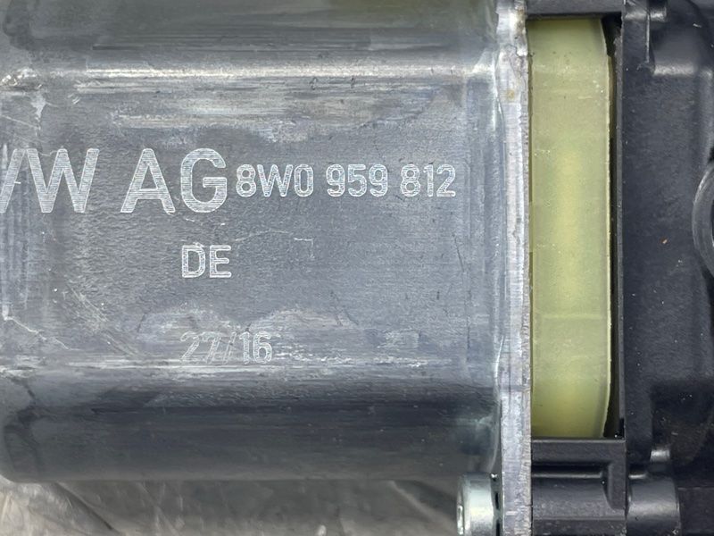 Мотор склопідйомника 8W0959812 Audi A4 Allroad