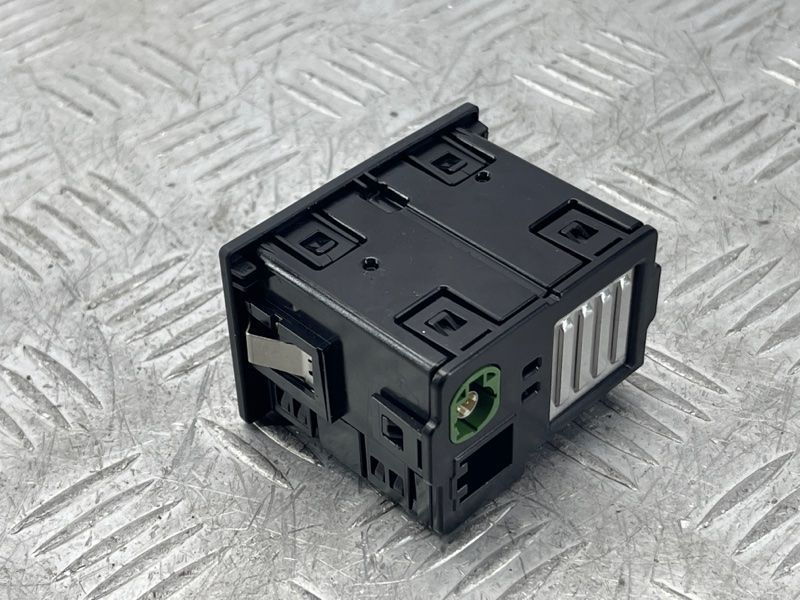 Блок USB Audi A6
